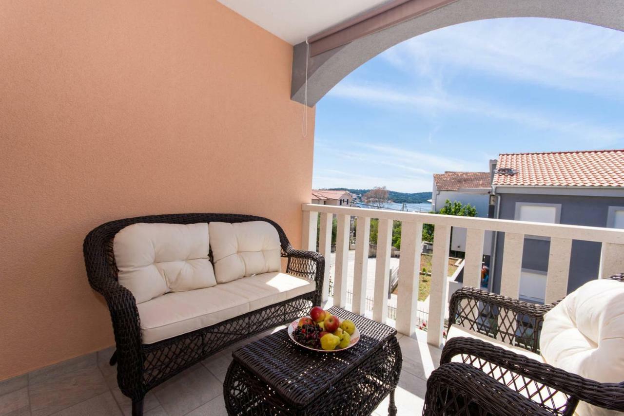 Villa Bozana โตรกีร์ ภายนอก รูปภาพ