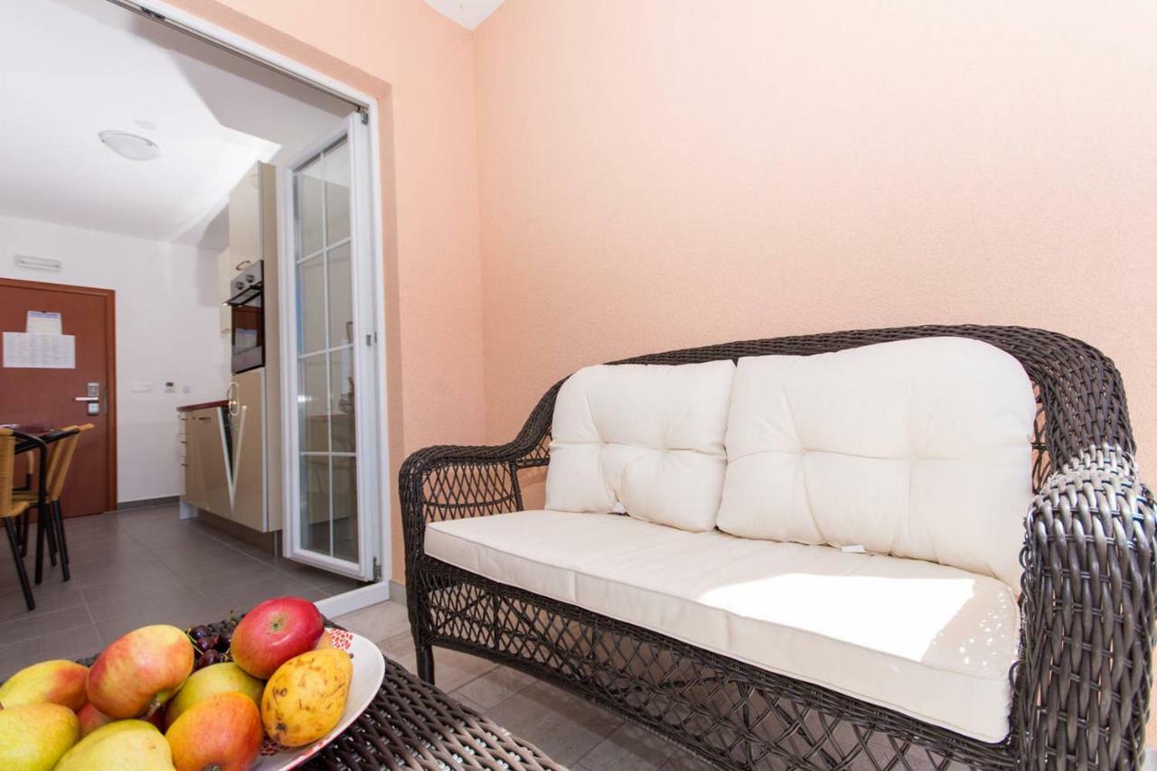 Villa Bozana โตรกีร์ ภายนอก รูปภาพ