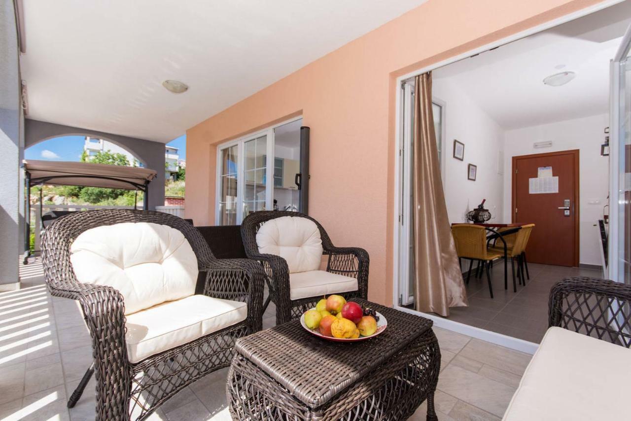 Villa Bozana โตรกีร์ ภายนอก รูปภาพ