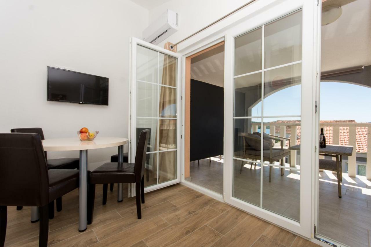 Villa Bozana โตรกีร์ ภายนอก รูปภาพ