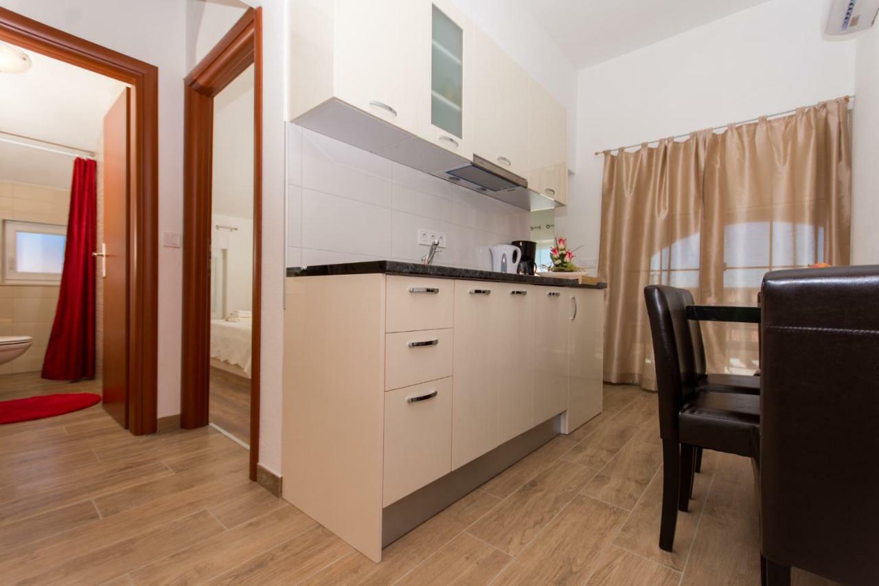 Villa Bozana โตรกีร์ ภายนอก รูปภาพ